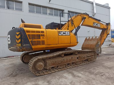 Гусеничный экскаватор JCB JS 305LC