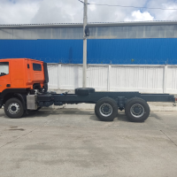 Фото Шасси IVECO Hongyan 6×4