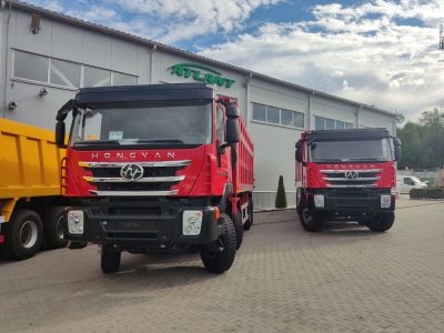 Фото Самосвал IVECO Hongyan Genlyon 8×4 390 л.с.